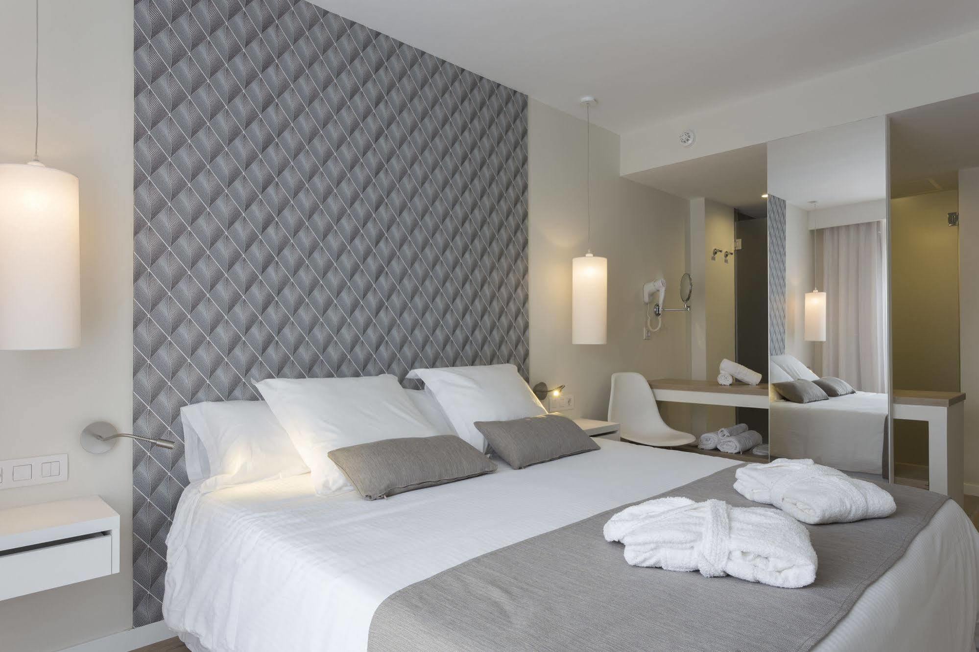 Aluasoul Ibiza - Adults Only Otel Es Cana Dış mekan fotoğraf